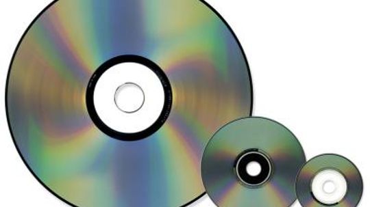 What is a MiniDisc and how does it differ from a CD?