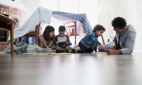 DIY家庭游戏:字典游戏和更多＂class=