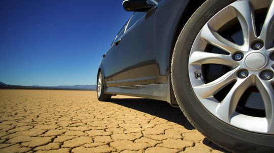 Do black cars get hotter in the summer?