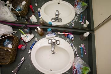 messy dorm bathroom