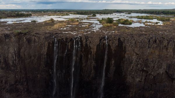 Dry waterfalls	