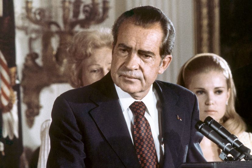 nixon resigns