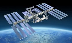 昂贵的修复走出这个世界所有的工作到国际空间站。”width=