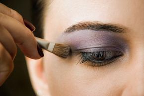 eyeshadow application