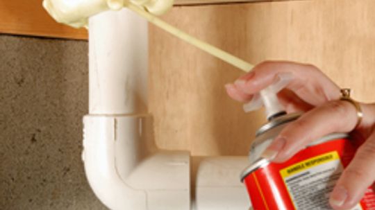 How to Caulk Bathroom Fixtures