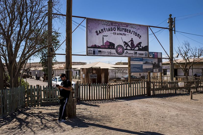 Humberstone saltpeter sign