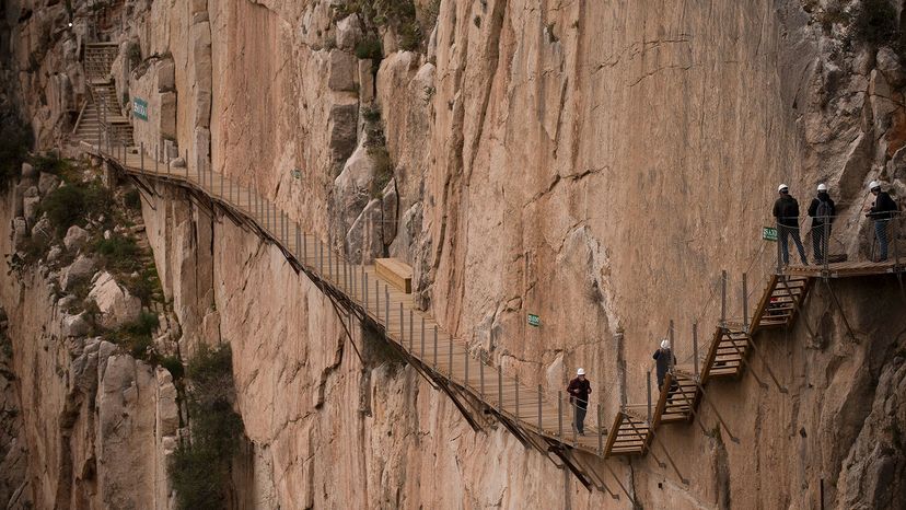 journalists, El Caminito Rey