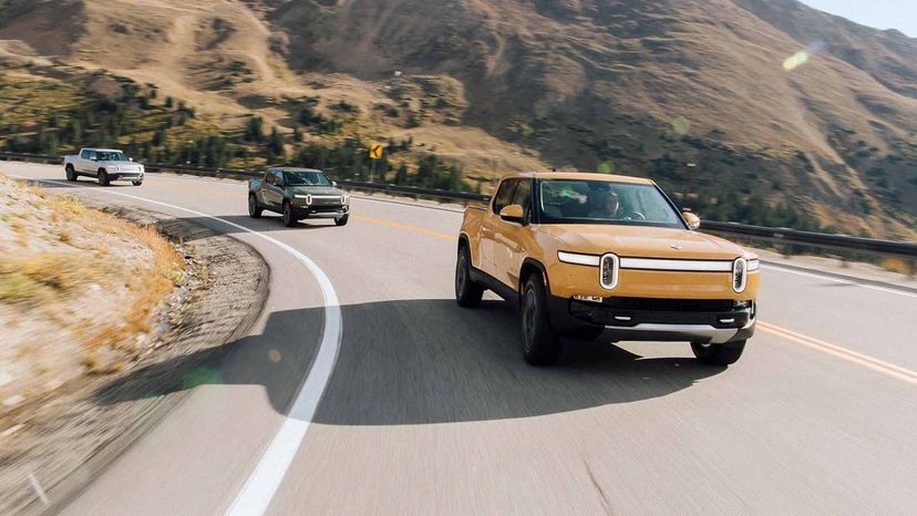 Rivian R1T”width=