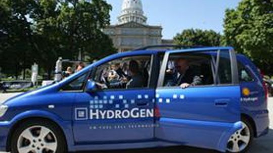 Electric Cars vs. Hydrogen Fuel Cell Cars