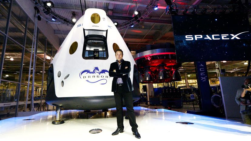 Elon Musk, SpaceX, Dragon V2＂border=