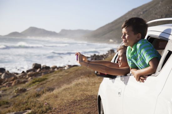 10 Essentials to Bring on a Road Trip