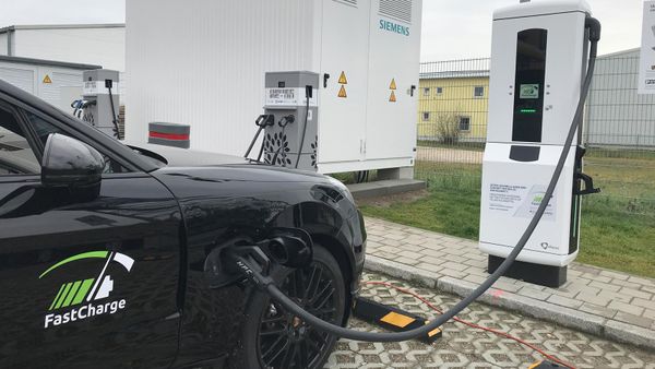 FastCharge EV station