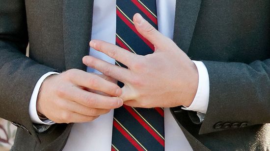 被别人的坐立不安惹恼了?研究表明，你并不孤单＂class=