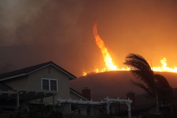 fire tornado in Cali