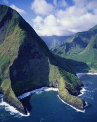 The dramatic cliffs of Kaholaiki Bay on the north shore of Molokai, Hawaii.