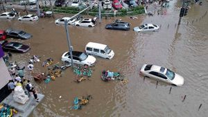 flash floods China