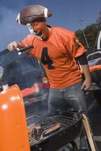 Check out these tips for fun and safe tailgating.
