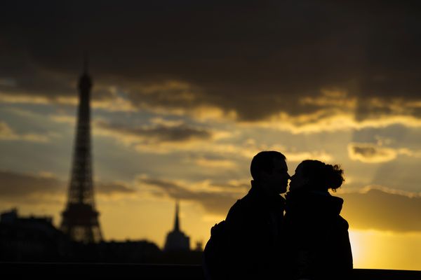 The Secret Apartment at the Top of the Eiffel Tower — On Verticality