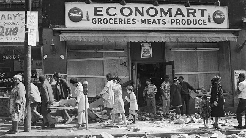 Pittsburgh Looters, MLK