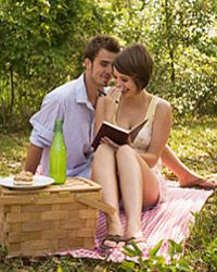 Couple on picnic. 