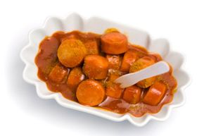 Currywurst，典型（和心爱的）德国菜。“border=