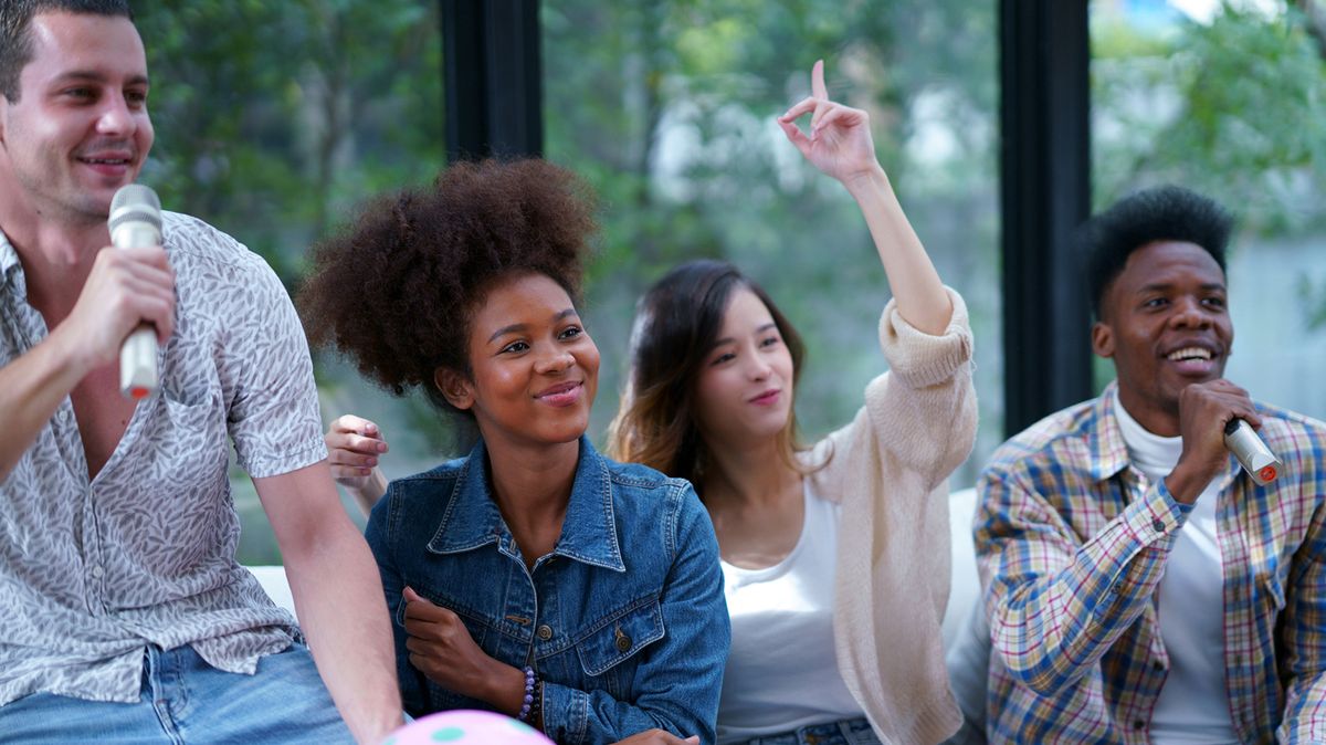 20-of-the-easiest-karaoke-songs-for-your-next-night-out-howstuffworks