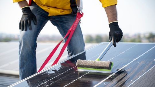 How to Clean Solar Panels (Without a Professional)