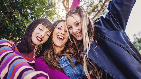 90s Makeup Looks We Can Just ... Leave in the 90s