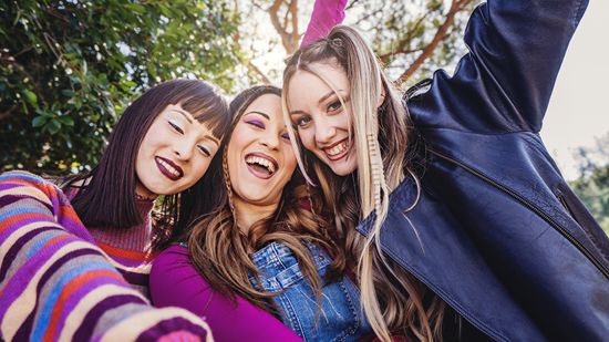 90s Makeup Looks We Can Just ... Leave in the 90s