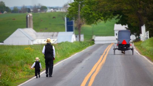 Mennonite vs. Amish Communities, Values and Beliefs