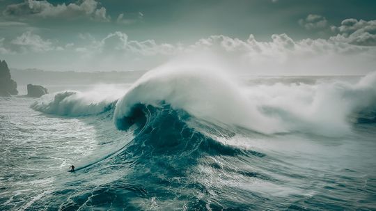What Was the Largest Wave Ever Recorded?