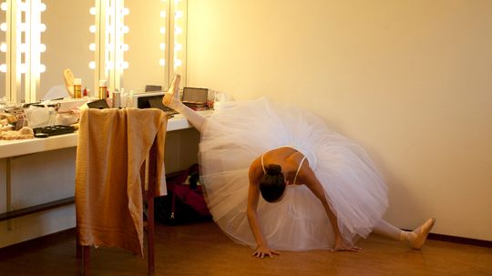Why We Say &lsquo;Break a Leg&rsquo; Instead of &lsquo;Good Luck&rsquo;