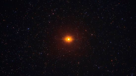 The Largest Star in the Universe Is 1,700x Bigger Than Our Sun