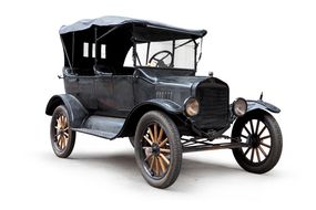 A black Ford Model T