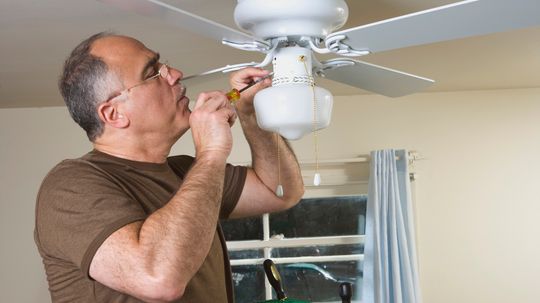 Can Your Ceiling Fan Direction Impact Energy Costs?