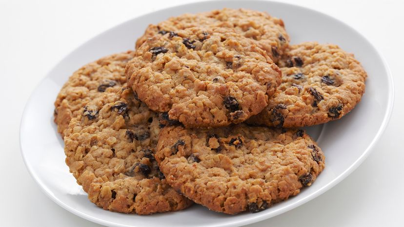 Oatmeal raisin cookies