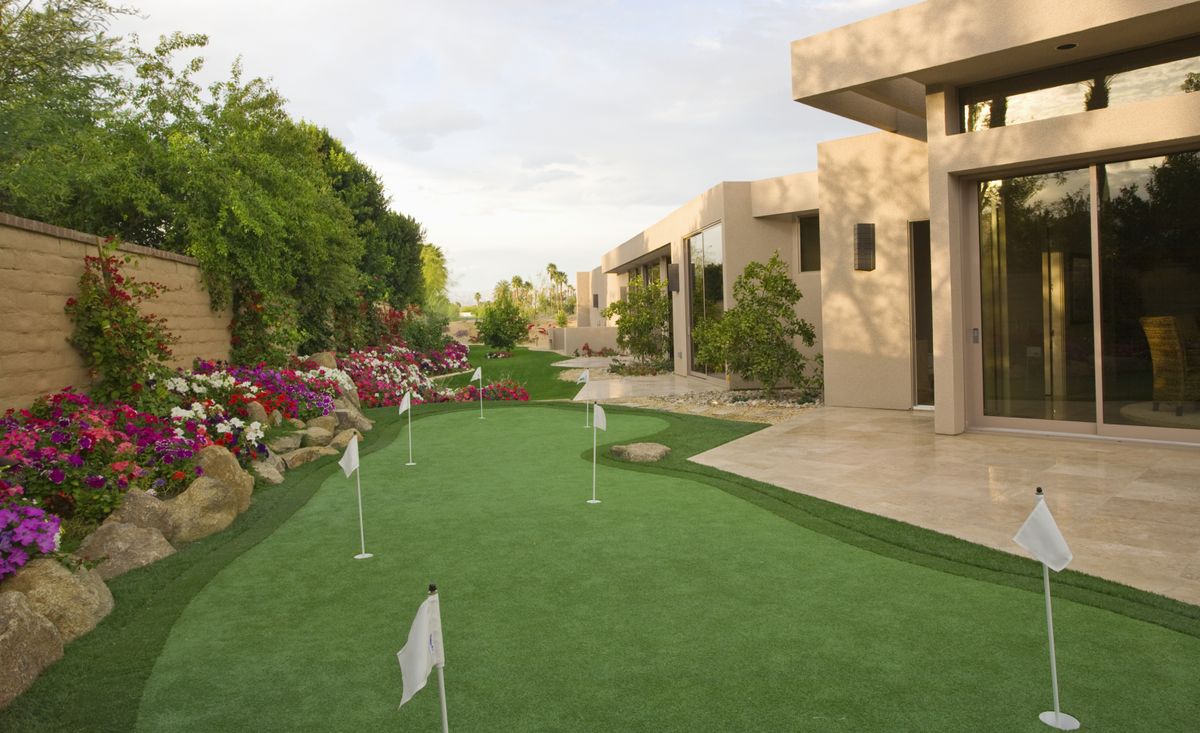 How to Build a Backyard Golf Green