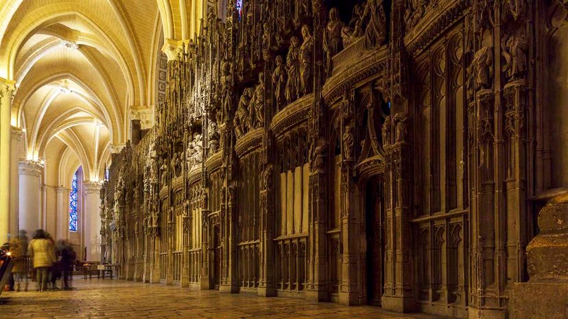 The 5 Key Characteristics of Gothic Architecture