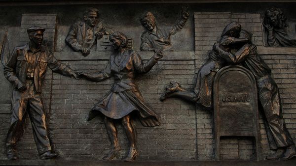 National World War II Memorial relief depicting the homecoming of the victorious soldiers