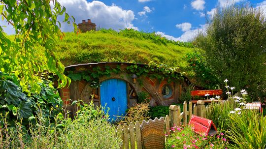 What does a greensman do on a film set?