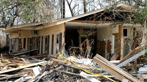 Uncovering the Aftermath of Hurricane Katrina - 8 Years Later - Vimarsana News