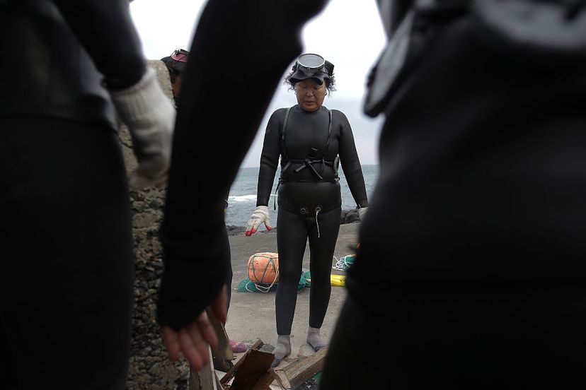 haenyeo free divers in korea