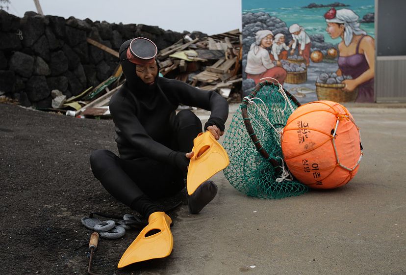 haenyeo free divers in korea