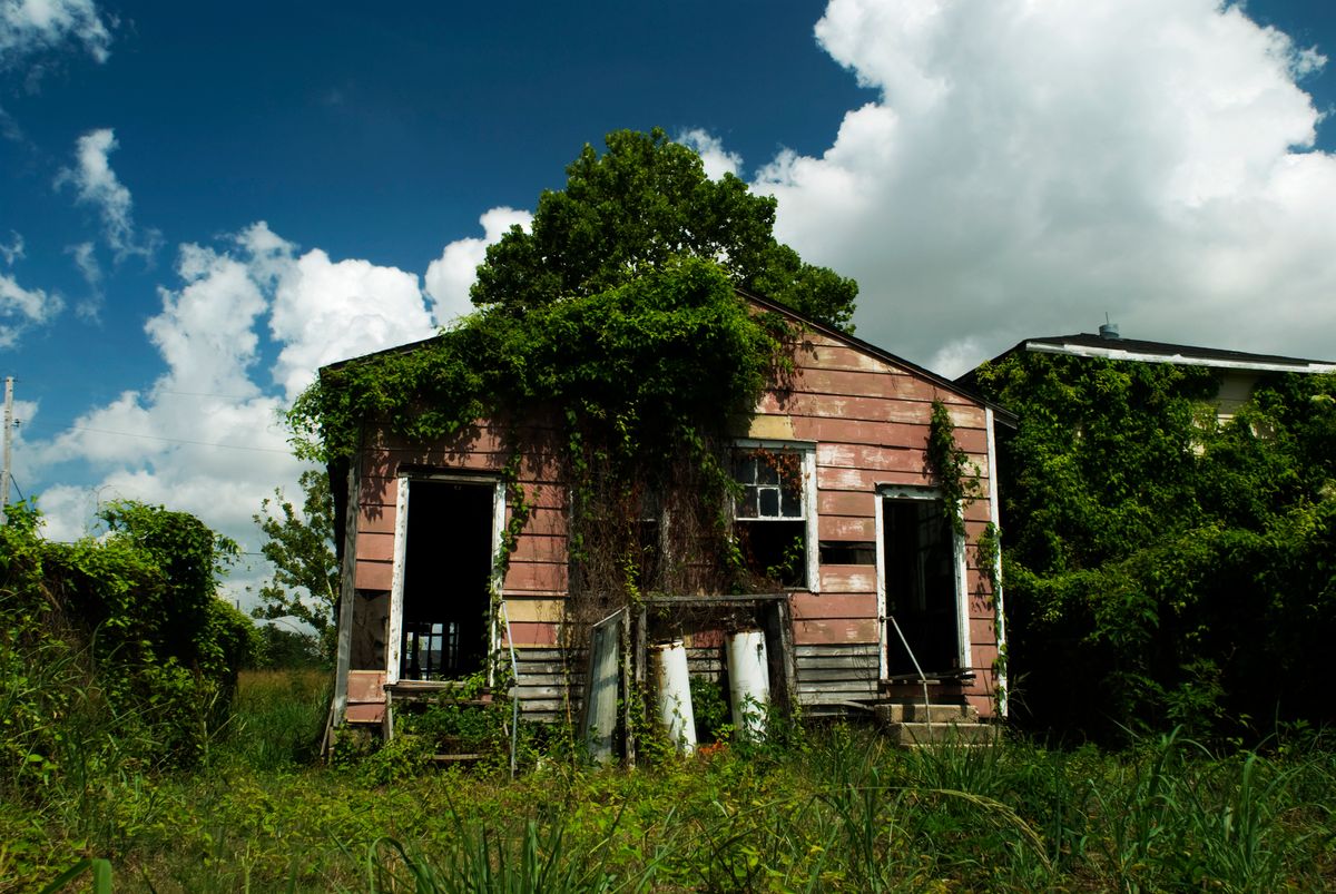 Ghost Stories Unveiled: Exploring Haunted Hotels in New Orleans