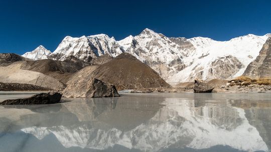 除了珠穆朗玛峰，世界上最高的山是什么?＂border=