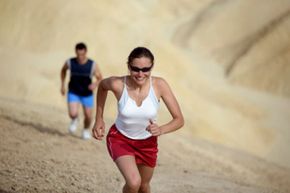 女人男人山＂width=