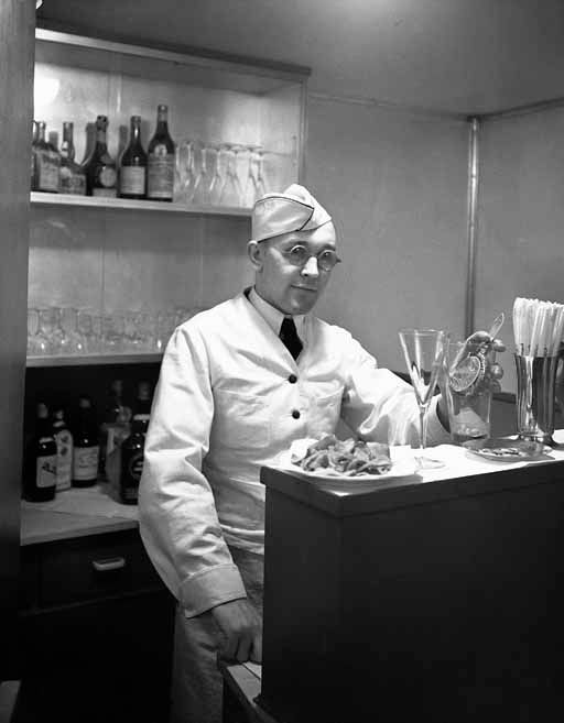 Hindenburg bartender