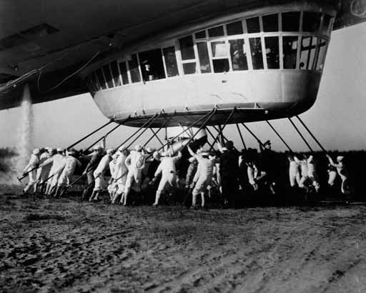 Hindenburg ground crew