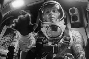 Ed Harris initially shocked filmmakers with his strong resemblance to astronaut John Glenn.