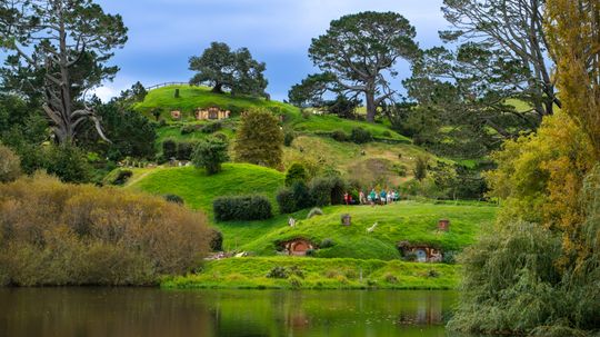 探索迷人的世界Hobbiton: Guide to the Hobbiton Movie Set in New Zealand